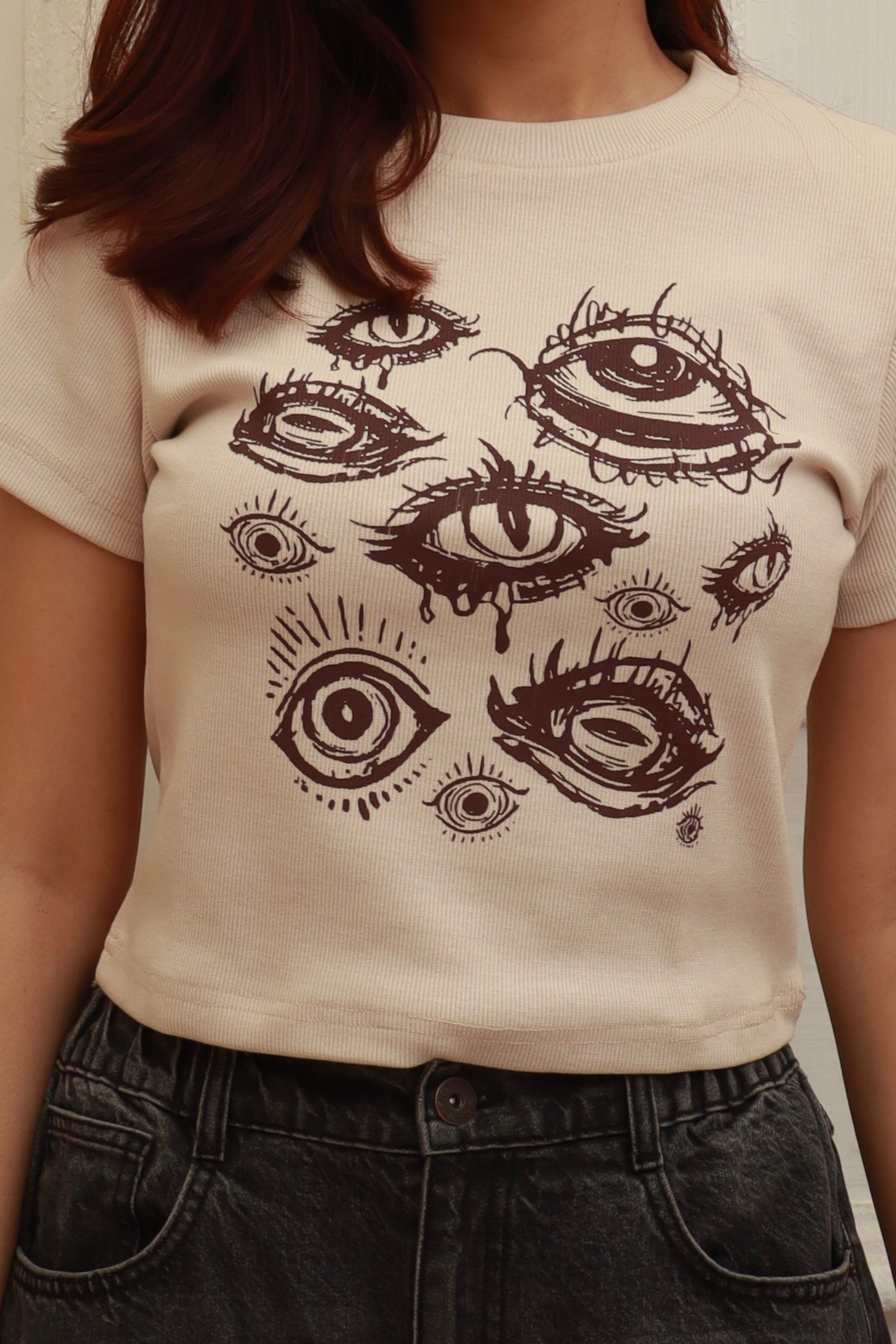 Ribbed “eyes on you” baby tee