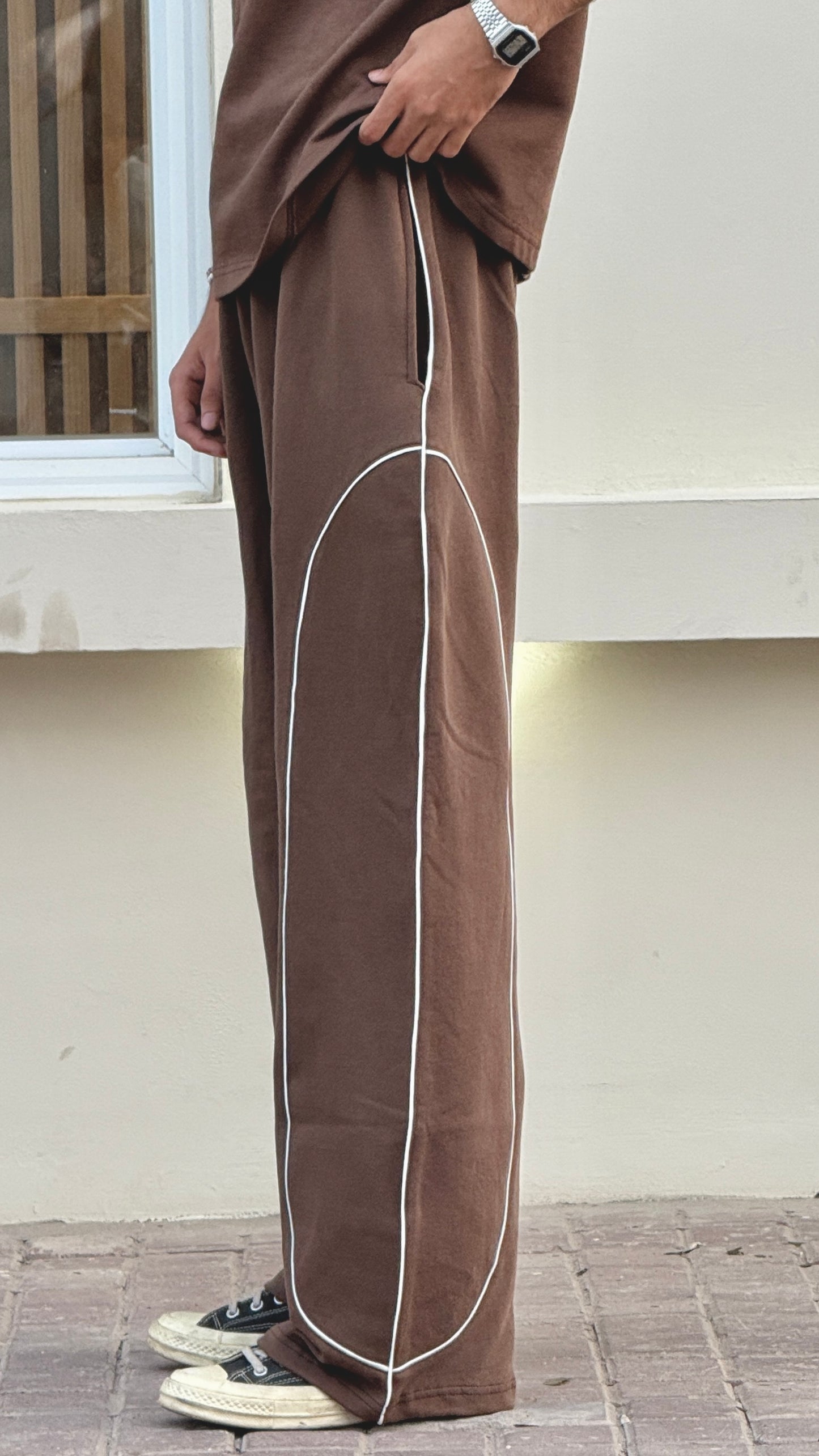 “pipe brown” trouser