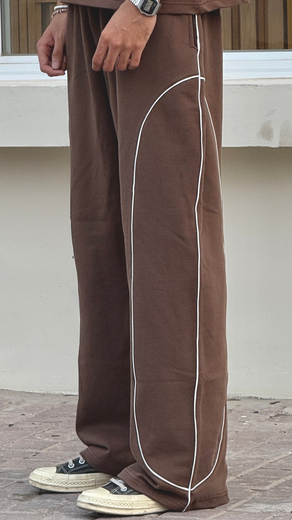 “pipe brown” trouser