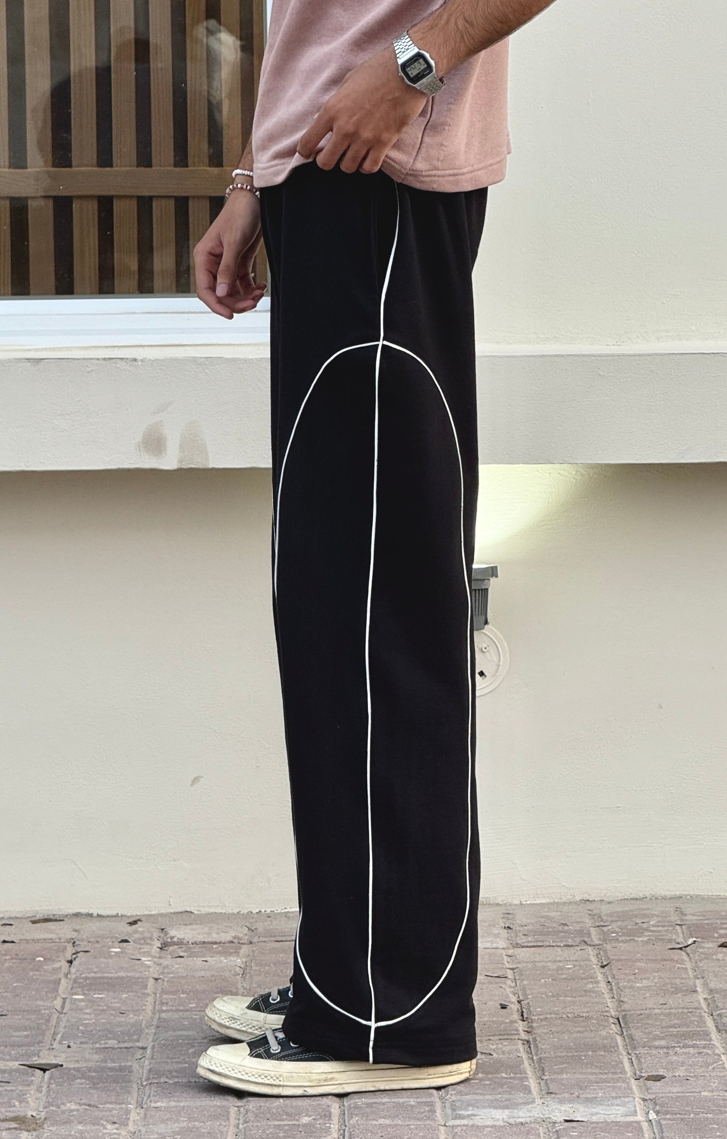 “pipe black” trouser