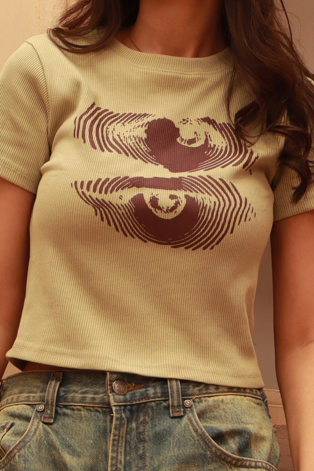 Ribbed “eye 4 eye” baby tee