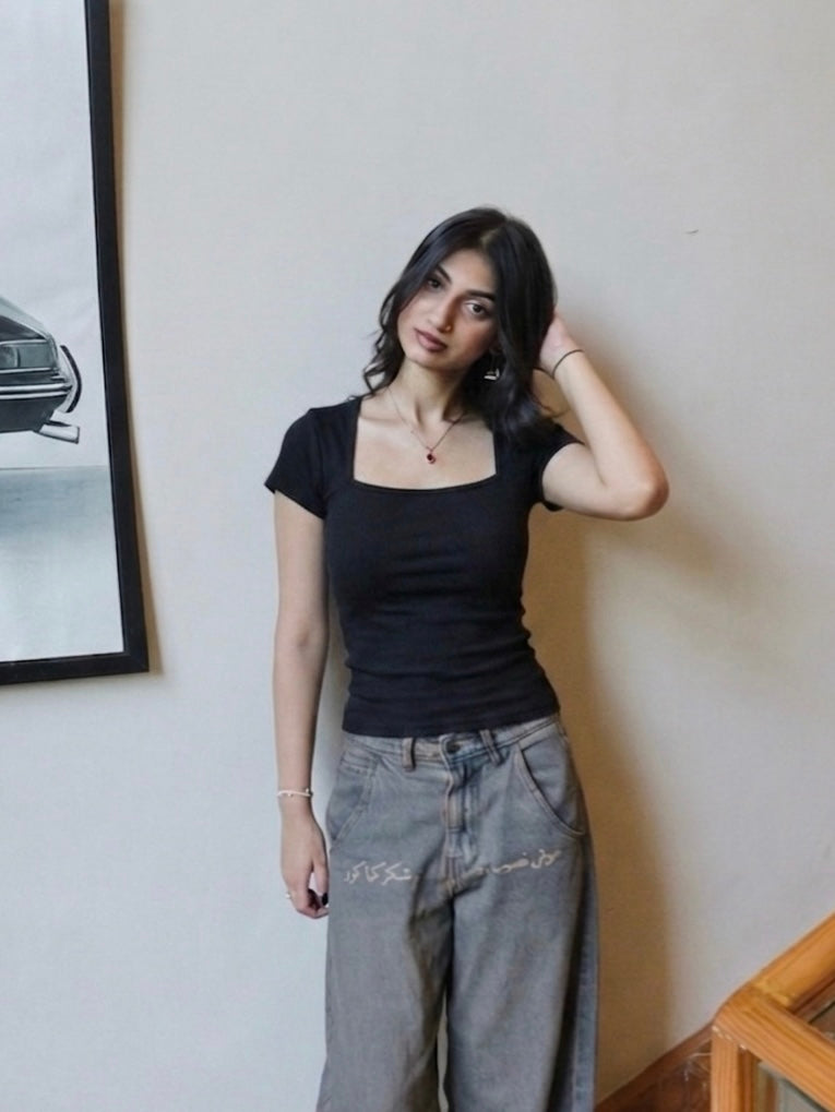 wide neck black