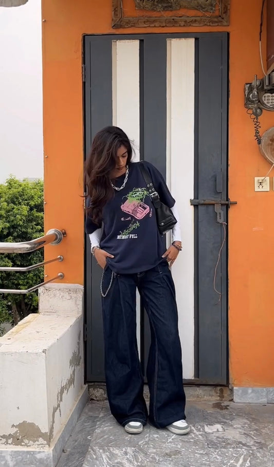 “YAADEIN DELETE NHI HOTI” blue tee