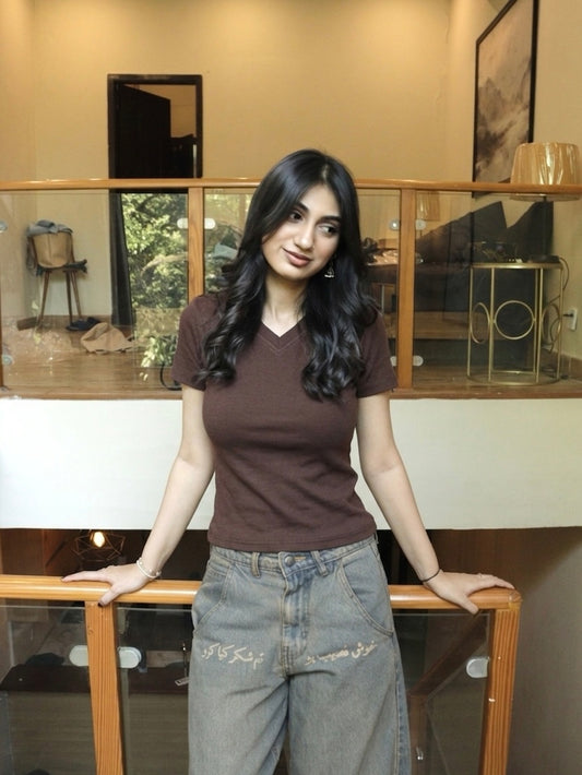 V brown baby tee